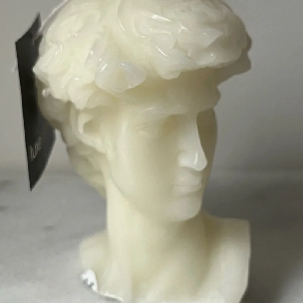 David bust candle 5.12 in.